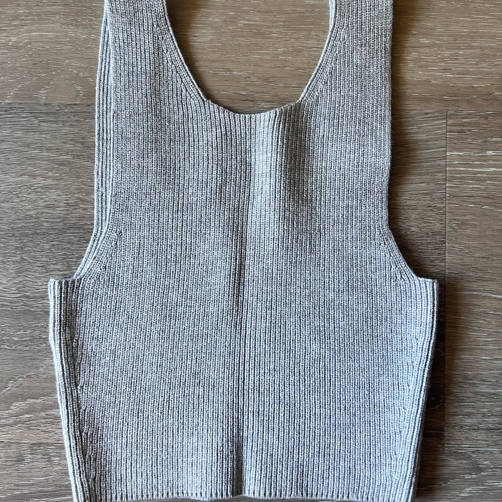 Aritzia Wilfed Free Sculpt knit crop top - Picture 2 of 4